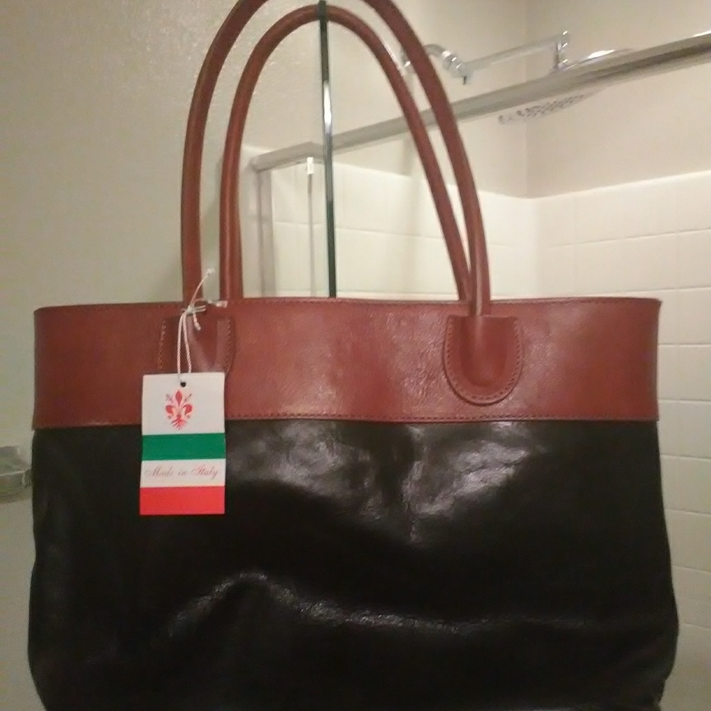 Brand New Italy made 100%leather purse/handbag